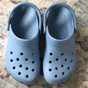 chambray blue crocs size 8